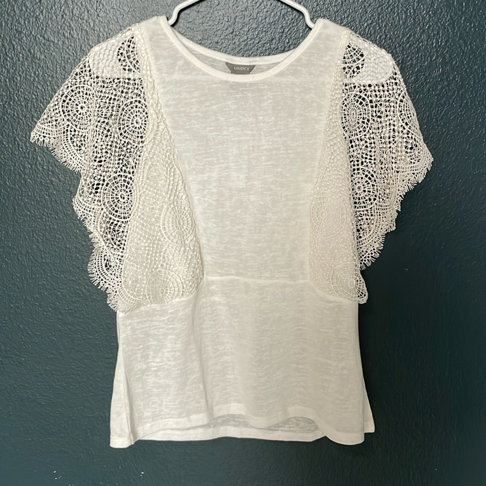 $4💕 LINDEX T-Shirt Blouse